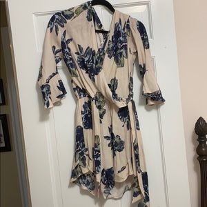 Long sleeve tie romper